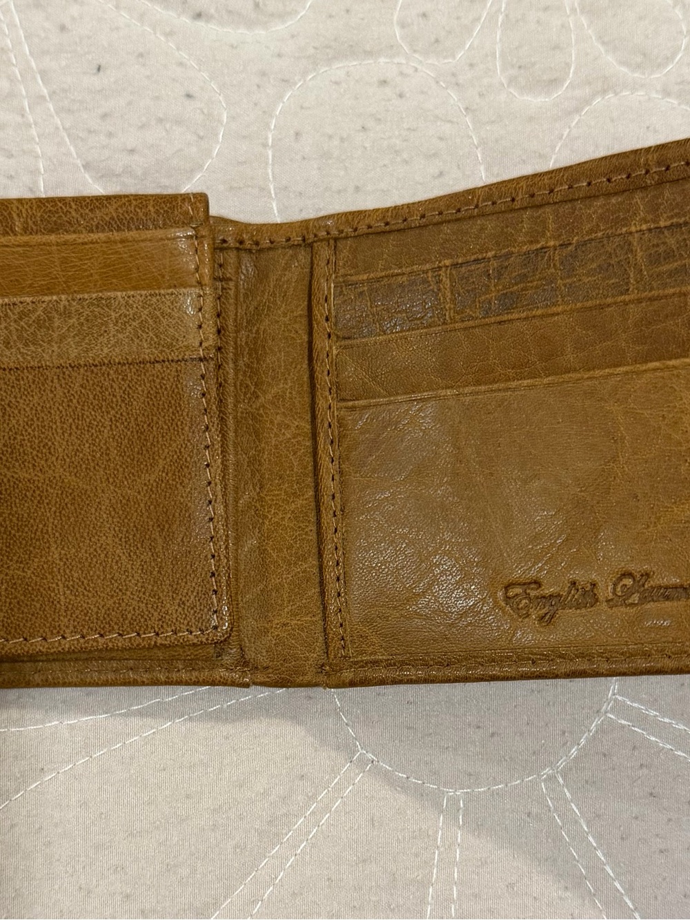 English Laundry Men's Leather Bifold Wallet - Tan Brown